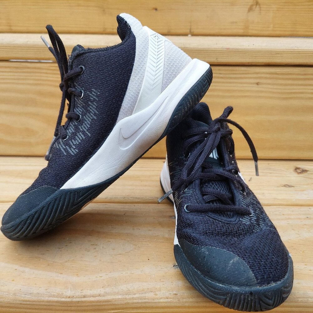 Nike Kobe Bryant Youth Basketball Shoes - Black & White, Size 3.5Y